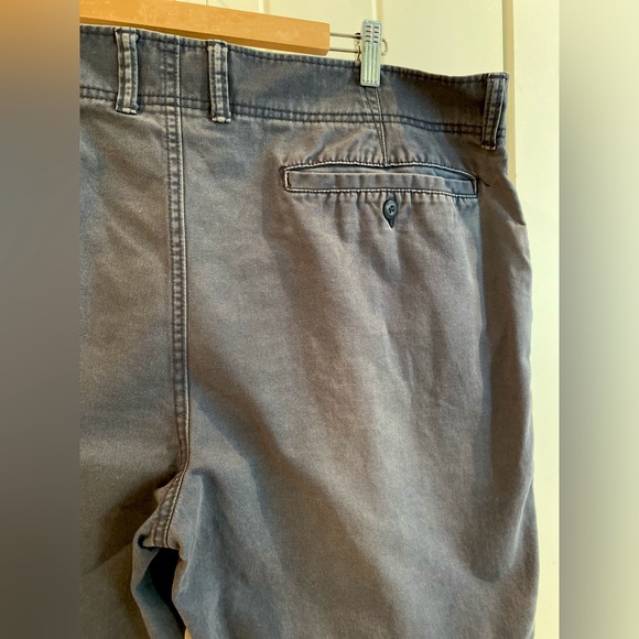Old Navy ‘Broken-in Khaki’ shorts - Picture 4 of 5